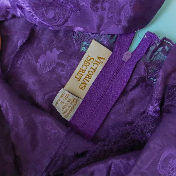 Victoria's Secret Gold Label Purple Satin Button Bodysuit Lingerie Womens Small - Picture 3 of 7